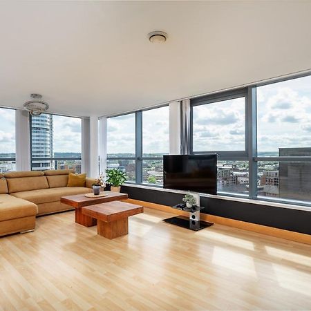 Apartamento Leeds Most Stunning Penthouse! - Sleeps 8 Exterior foto